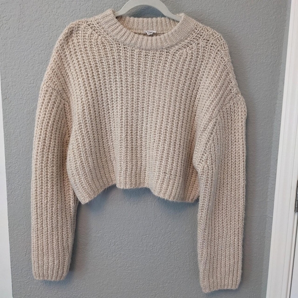 Garage cropped fuzzy cream sweater - Picture 1 of 3